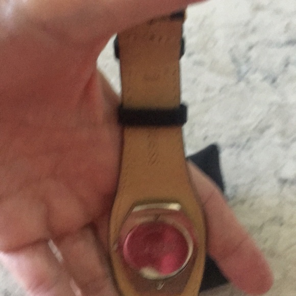 Women’s Guess Watch - Picture 6 of 6